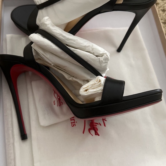 Christian Louboutin shoes - Picture 3 of 4